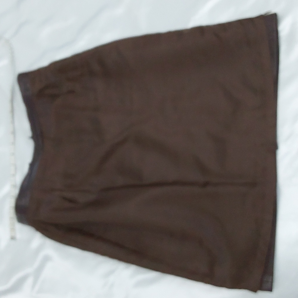 Ann Taylor Leather Mini Skirt Chocolate Brown, Fully Lined, Darted, Size 6 - Picture 2 of 15